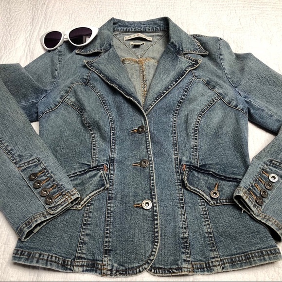 Tommy Hilfiger Jean Jacket Size Medium - Picture 6 of 6